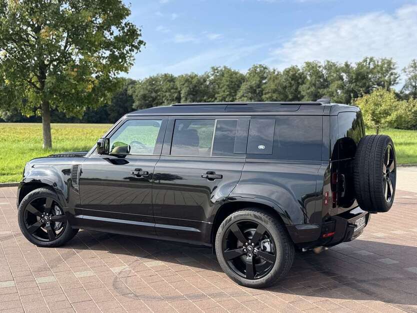 Land Rover Defender 12.000 km 94.900 € Bietigheim-Bissingen 74321