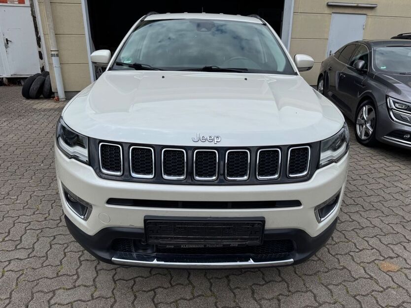 Jeep Compass 82.000 km 15.999 € Pforzheim 75179