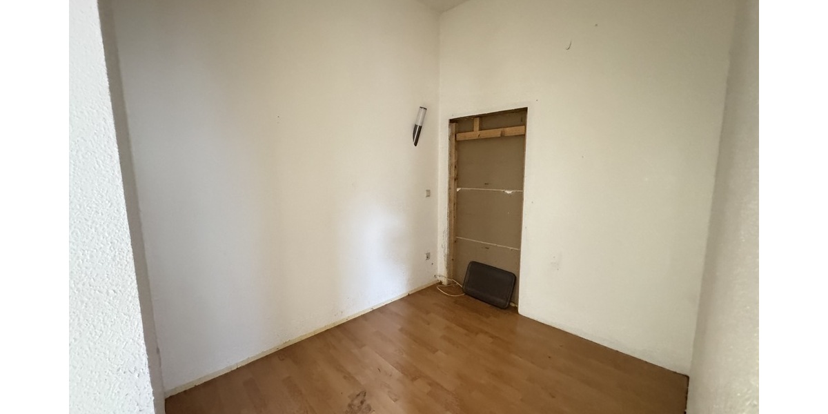 Teilsaniertes 3-Familienhaus in Pforzheim-Würm 14 zimmer