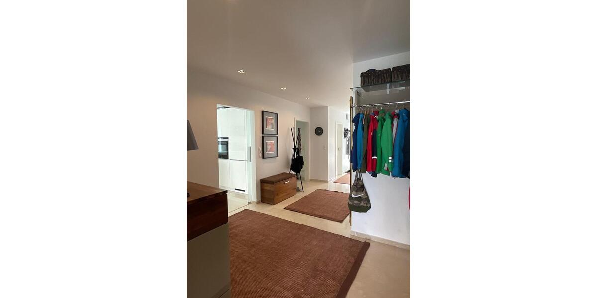 Einfamilienhaus Waldbronn - 8 Zimmer, 250 m&sup2;, 2.800&euro; | Angebot:25963883