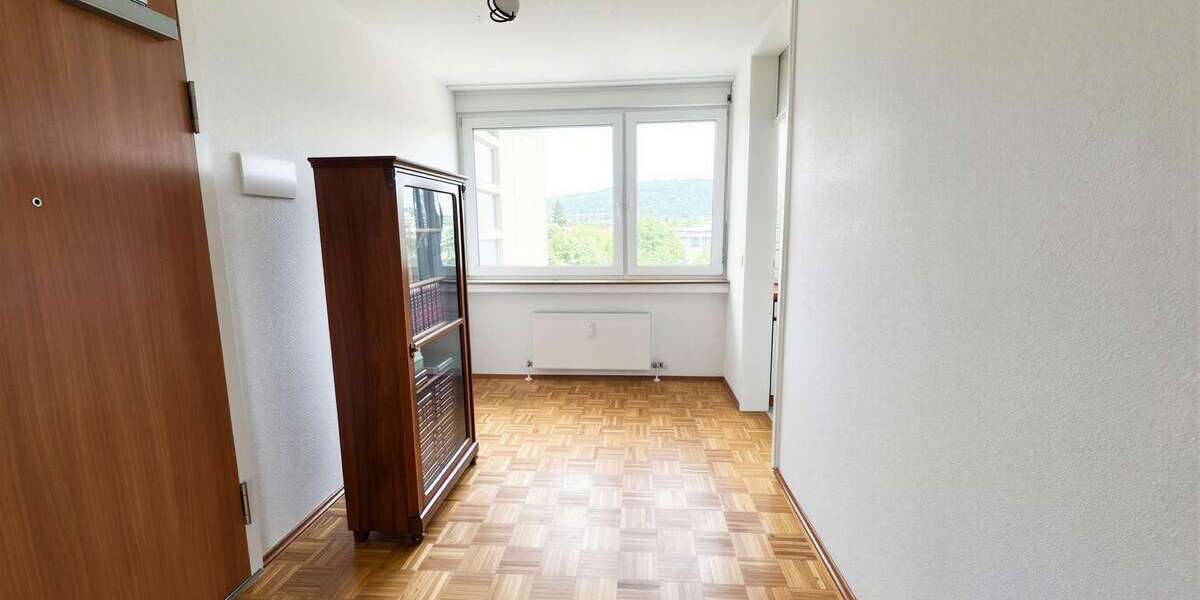 Etagenwohnung Ettlingen - 3 Zimmer, 86 m&sup2;, 1.200&euro; | Angebot:27029995