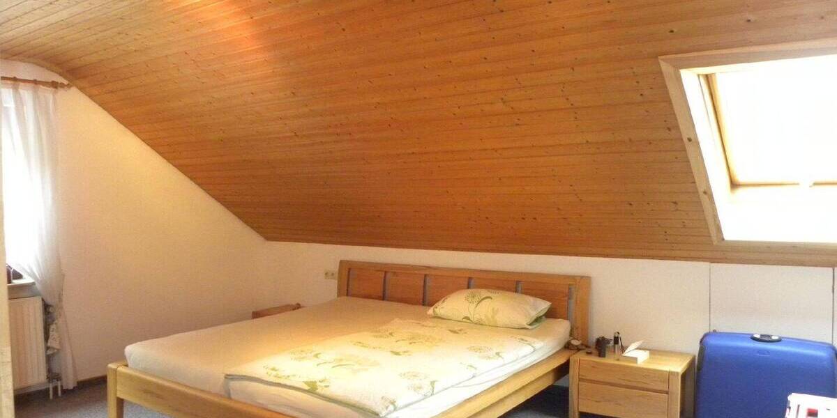 Mehrfamilienhaus, Wohnhaus Bad Liebenzell - 9 Zimmer, 198 m&sup2;, 540.000&euro; | Angebot:26141888