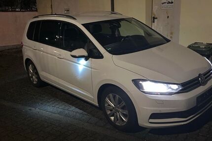 VW Touran 258.000 km 10.500 &euro; Karlsruhe 76133