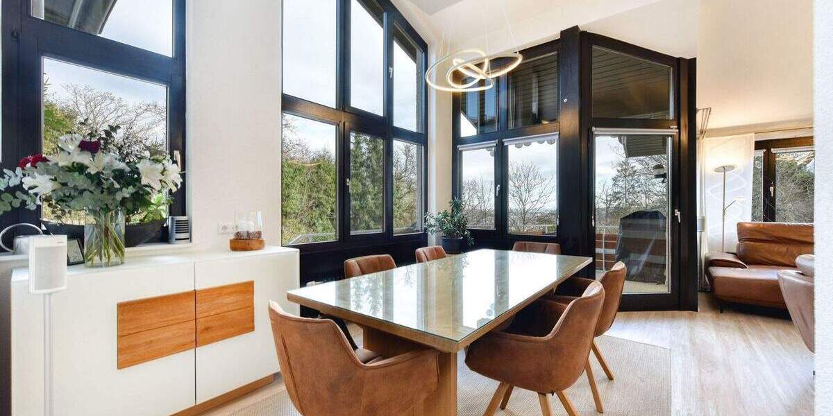 +++ 1-Fam.-RMH (WEG) - Garten, Terrasse, Balkon, Holzkamin - Galerie - inkl. EBK, Einzel-Garage & Kfz-Stellplatz +++ 4 zimmer