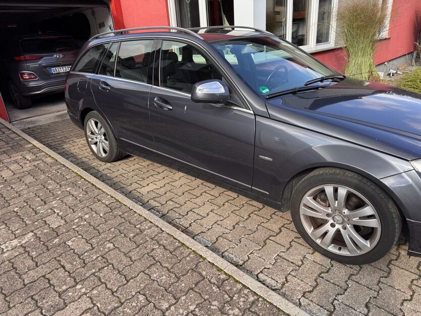 Mercedes-Benz C 180 196.000 km 7.325 € Eberdingen 71735