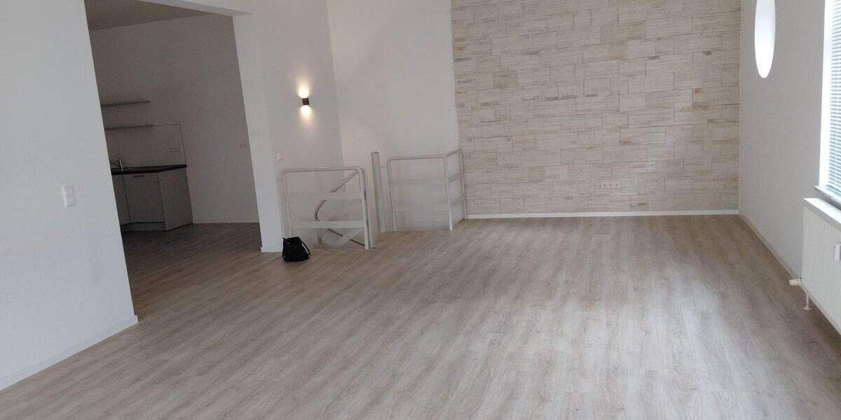 Etagenwohnung Vaihingen an der Enz - 3 Zimmer, 114 m&sup2;, 1.200&euro; | Angebot:25668025
