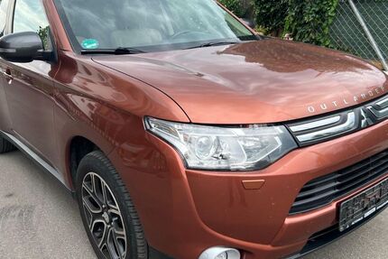 Mitsubishi Outlander 146.000 km 9.999 &euro; Ditzingen 71254