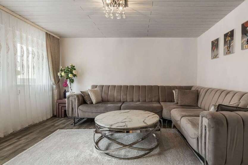 Haus zum Kaufen in Birkenfeld 499.000 € 218 m²