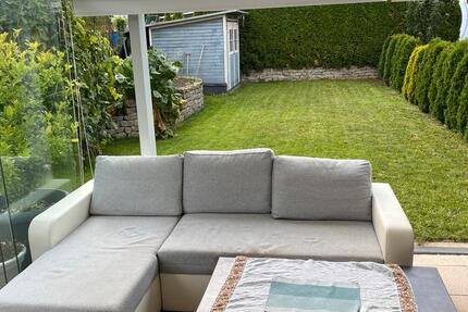 Modernes Reihenendhaus mit Einzelgarage und Stellplatz. 5.5 zimmer