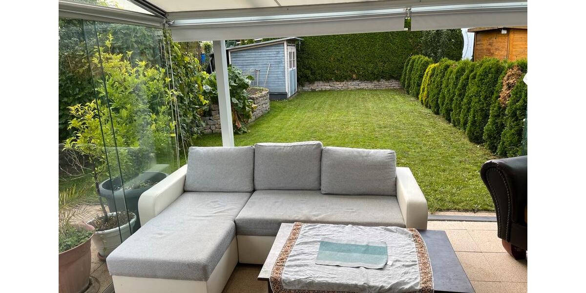 Modernes Reihenendhaus mit Einzelgarage und Stellplatz. 5.5 zimmer