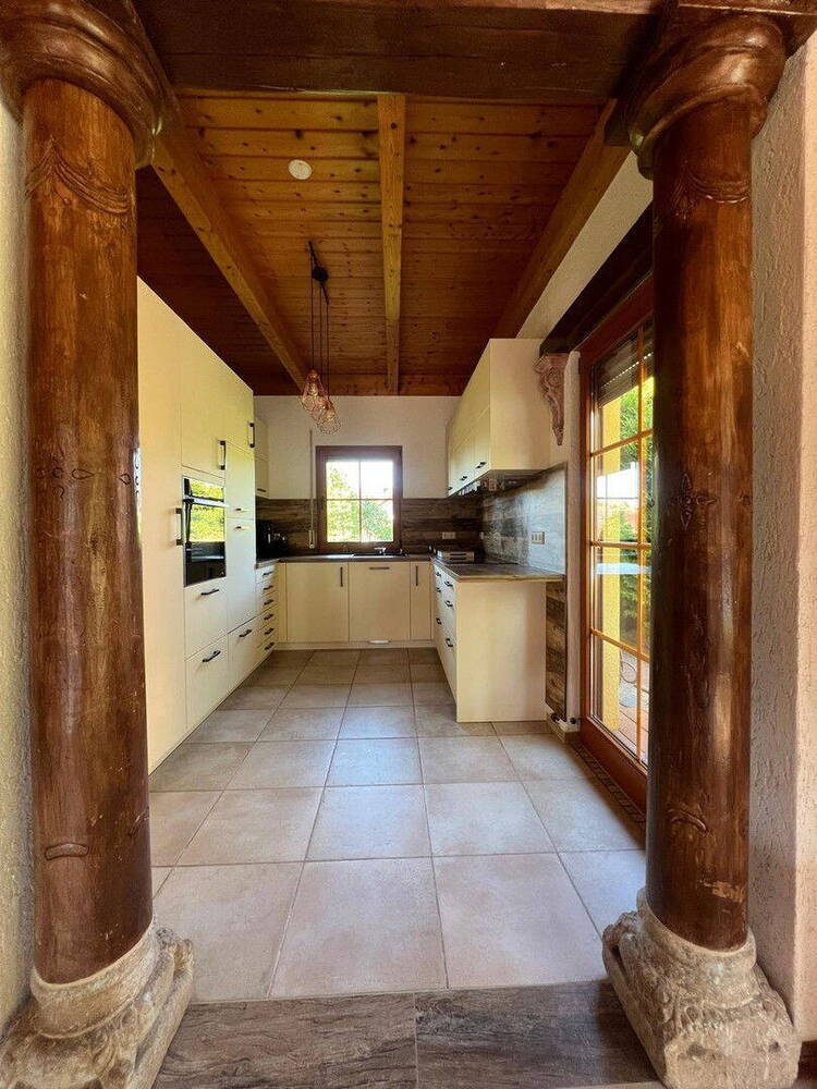 Mediterranes Einfamilienhaus in ruhiger Lage. Provisionsfrei, da Privatverkauf !!!