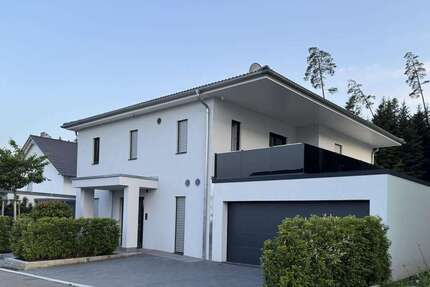 Haus zum Kaufen in Calw 990.000 € 202 m² 7 zimmer