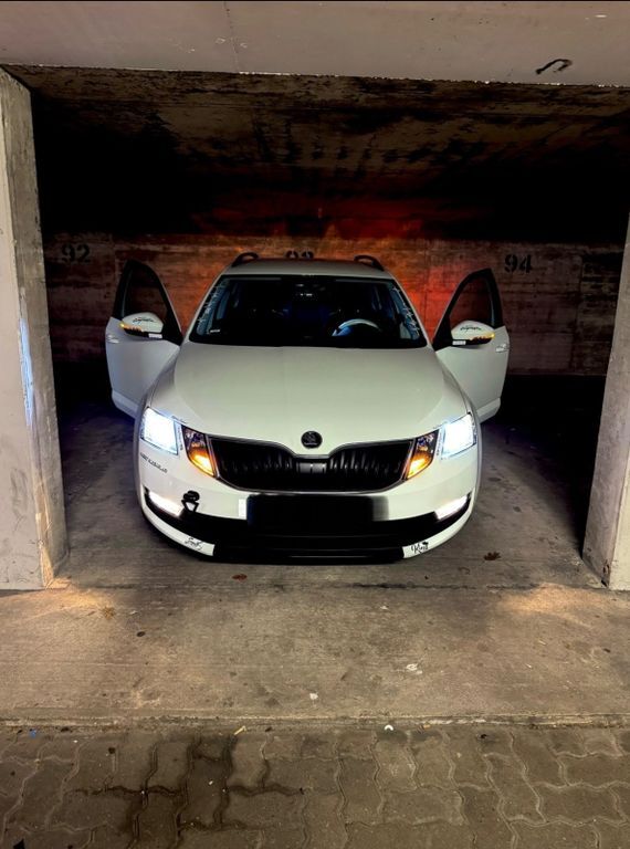 Skoda Octavia 171.000 km 12.300 € Karlsruhe 76189