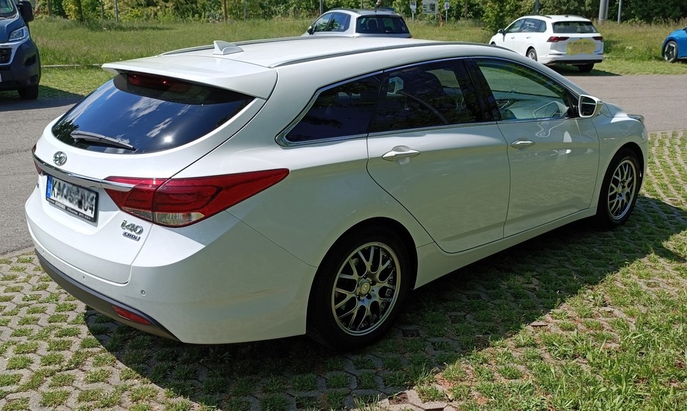 Hyundai i40 166.000 km 10.600 &euro; Karlsruhe 76133