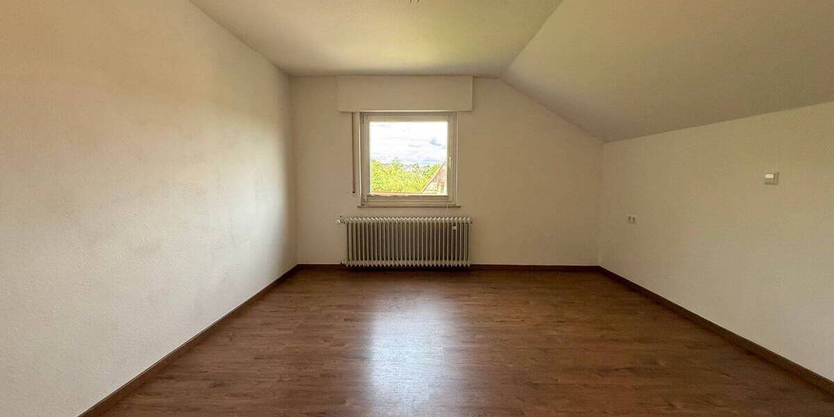 Mehrfamilienhaus, Wohnhaus Oberderdingen - 7 Zimmer, 175 m&sup2;, 595.000&euro; | Angebot:26918147