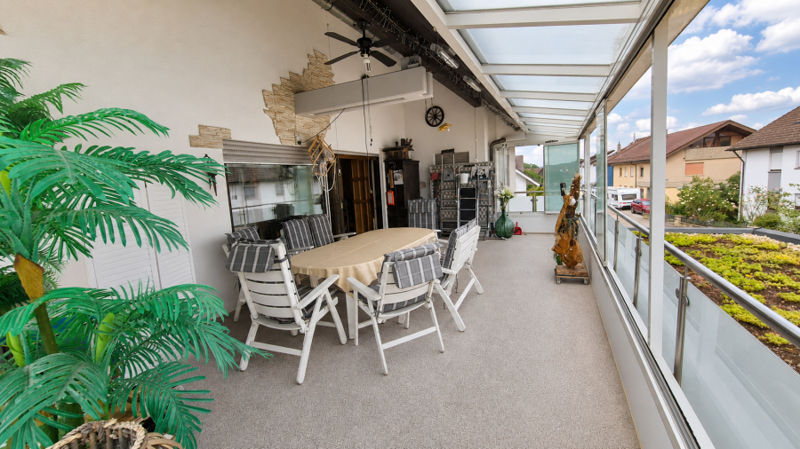Provisionsfrei* Zweifamilienhaus mit 231 m², Ausbaupotenzial & Doppelgarage — provisionsfrei in Keltern-Weiler - Mehrfamilienhaus, Wohnhaus Keltern | Angebot:27113628