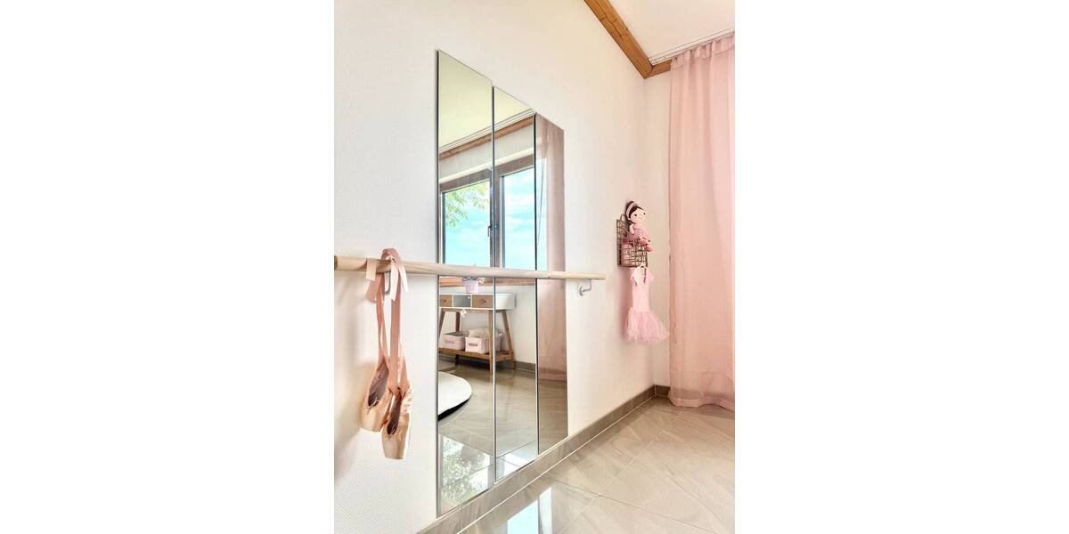 Einfamilienhaus Pforzheim Nordstadt - 8 Zimmer, 320 m&sup2;, 830.000&euro; | Angebot:26786762