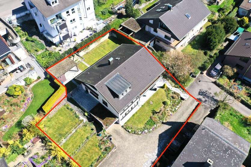 Haus zum Kaufen in Holzgerlingen 895.000 € 232.25 m²