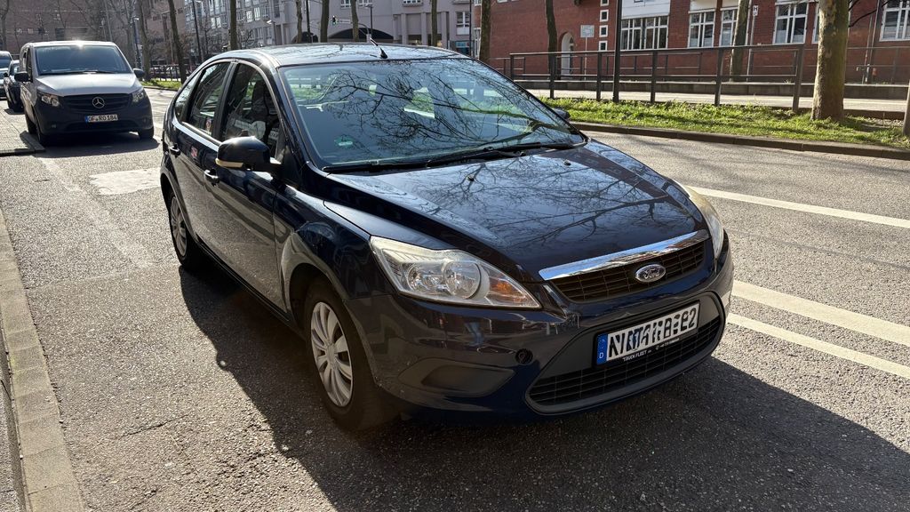 Ford Focus 194.700 km 4.800 &euro; Karlsruhe 76137