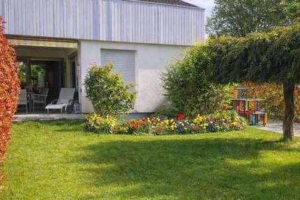 Haus Waldbronn - 6 Zimmer, 161 m&sup2;, 2.200&euro; | Angebot:24699569