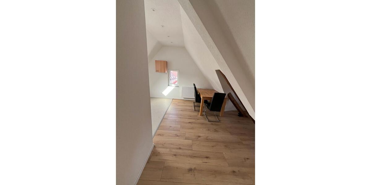Dachgeschoßwohnung Magstadt - 1 Zimmer, 40 m&sup2;, 600&euro; | Angebot:26654947