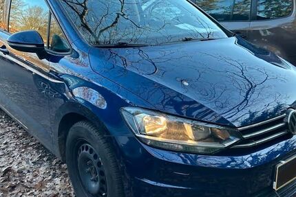 VW Touran 147.000 km 12.999 &euro; Ditzingen 71254