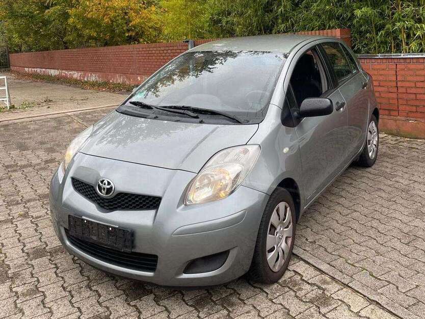 Toyota Yaris 212.500 km 2.950 € Rheinstetten 76287