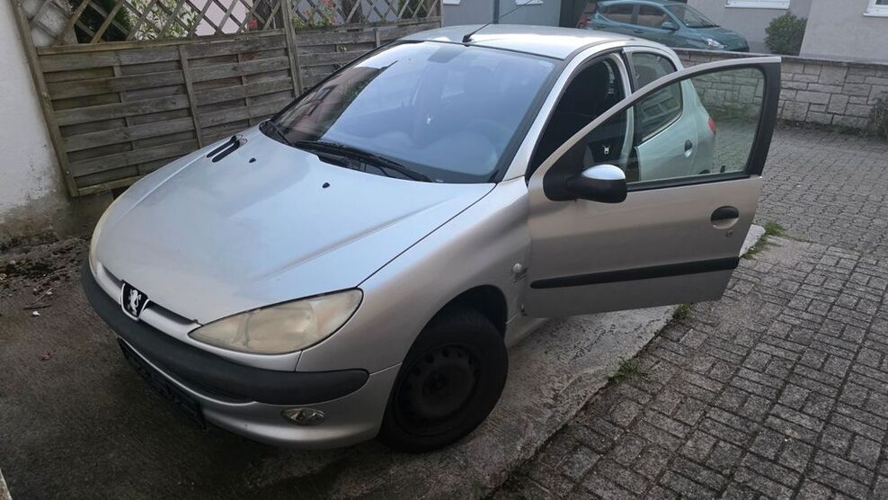 Peugeot 206 215.000 km 520 € Karlsruhe 76227