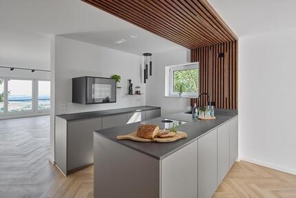 LUXUS MIT WEITBLICK - TEILMÖBLIERTE (VB) 3,0 ZIMMER WOHNUNG IN HALBHÖHENLAGE 3 zimmer