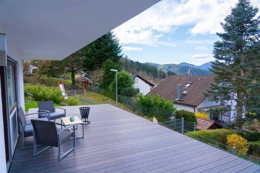 Vielseitiges Einfamilienhaus in idyllischer Lage - perfekt für Familien oder mehrere Generationen