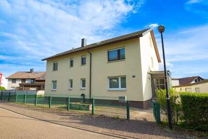 Haus zum Kaufen in Engelsbrand 429.000 € 207 m²