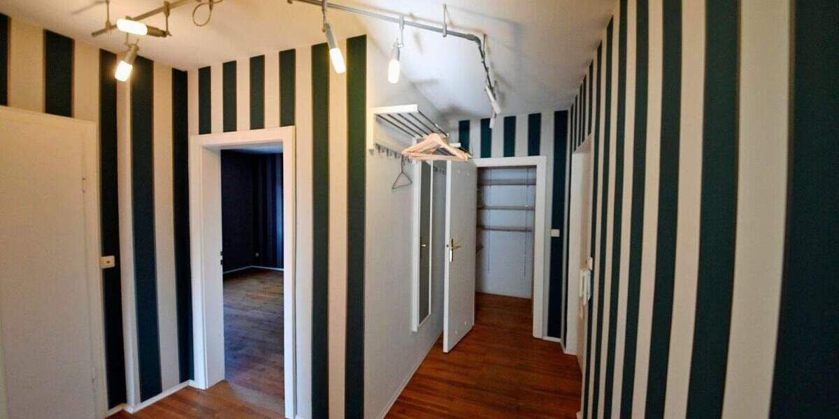 Etagenwohnung Karlsruhe Innenstadt-West - 2 Zimmer, 61 m&sup2;, 195.000&euro; | Angebot:25602618