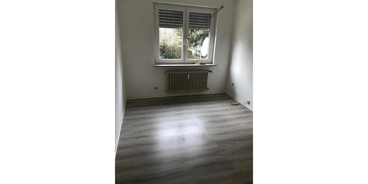 Erdgeschoßwohnung Ditzingen - 4 Zimmer, 85 m&sup2;, 299.999&euro; | Angebot:27166101