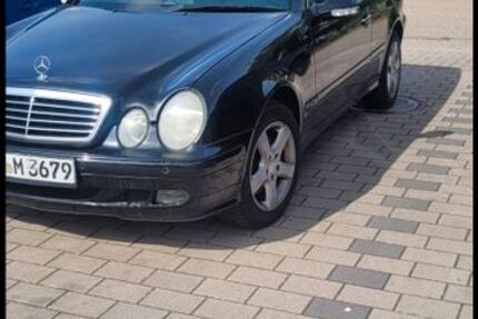 Mercedes-Benz CLK 320 250.000 km 2.599 &euro; Stutensee 76297
