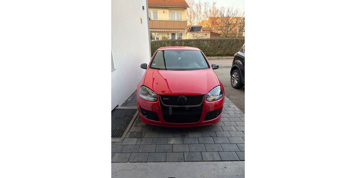 VW Golf 126.000 km 8.000 &euro; Markgröningen 71706