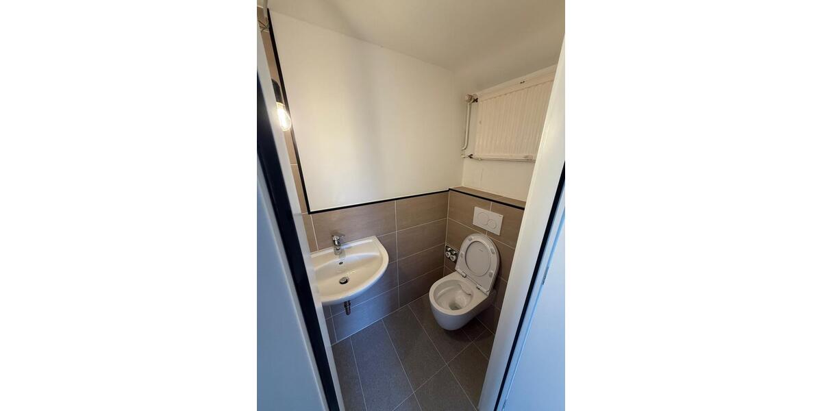 Dachgeschoßwohnung Schwieberdingen - 4 Zimmer, 100 m&sup2;, 1.550&euro; | Angebot:26692428