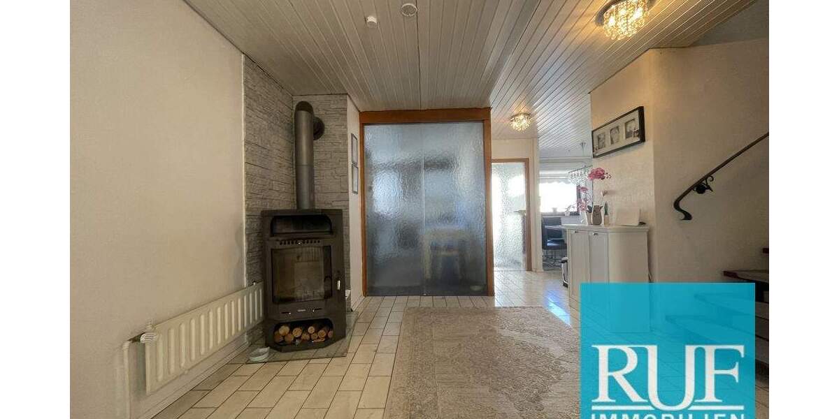 Reihenmittelhaus Pforzheim Eutingen - 4 Zimmer, 110 m&sup2;, 380.000&euro; | Angebot:25693390