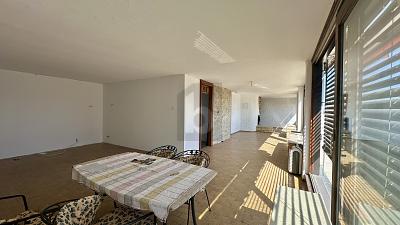 ÜBER DEN DÄCHERN DER STADT 4 zimmer