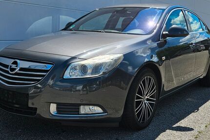 Opel Insignia 153.000 km 3.750 &euro; Sindelfingen 71065