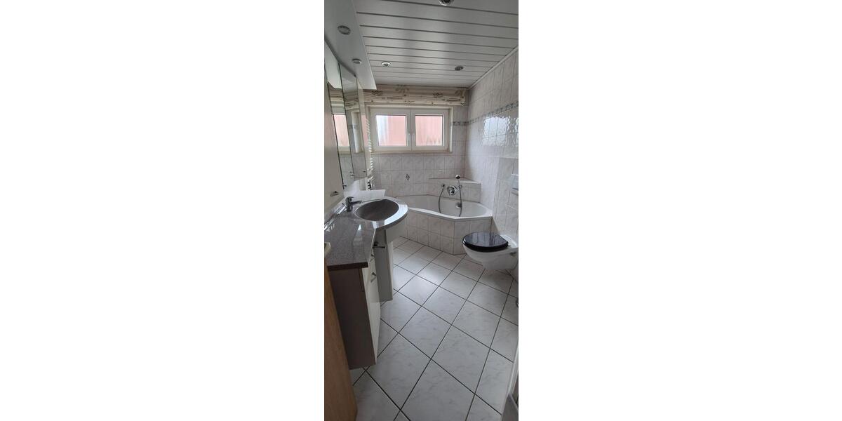 Mehrfamilienhaus, Wohnhaus Markgröningen - 9.5 Zimmer, 220 m&sup2;, 820.000&euro; | Angebot:26061531