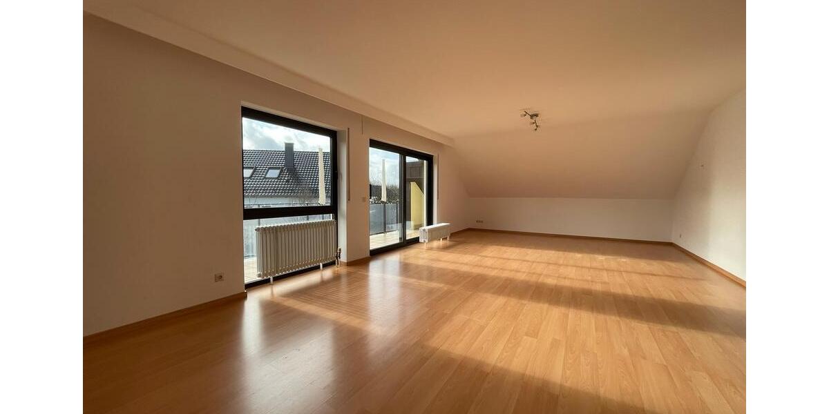 Dachgeschoßwohnung Malsch - 4 Zimmer, 100 m&sup2;, 1.100&euro; | Angebot:26550375
