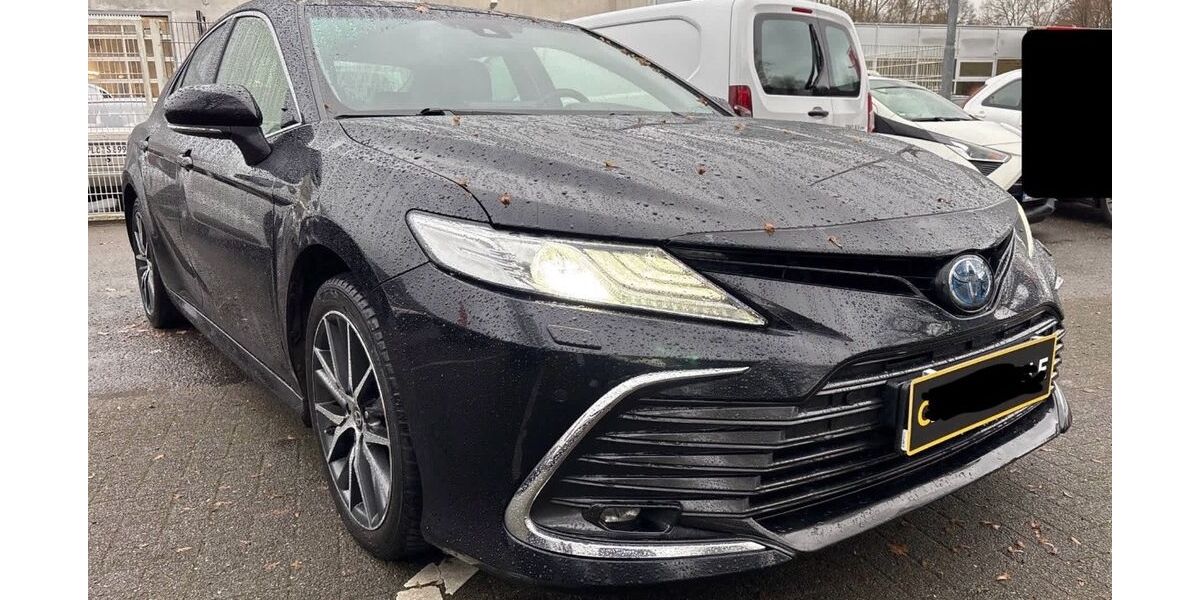 Toyota Camry 220.000 km 18.998 € Ditzingen 71254
