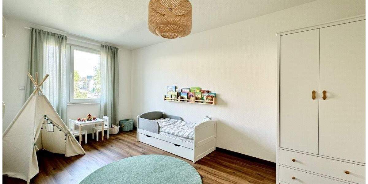 Neubau-Reiheneckhaus in Sindelfingen - Modern wohnen mitten in der Stadt 4 zimmer