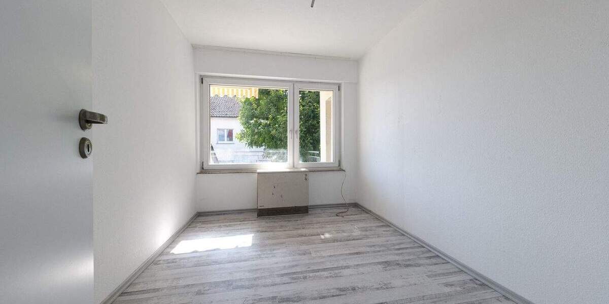 Teilsaniertes Generationenhaus in toller Lage 8 zimmer