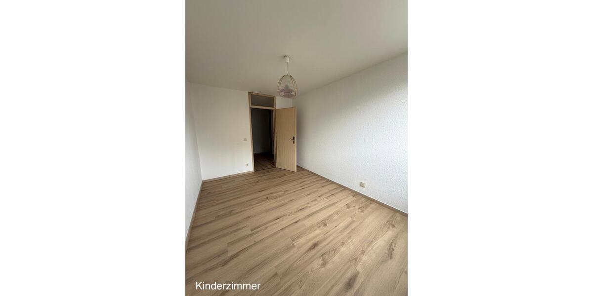 Etagenwohnung Pforzheim Eutingen - 3.5 Zimmer, 88 m&sup2;, 950&euro; | Angebot:25658013
