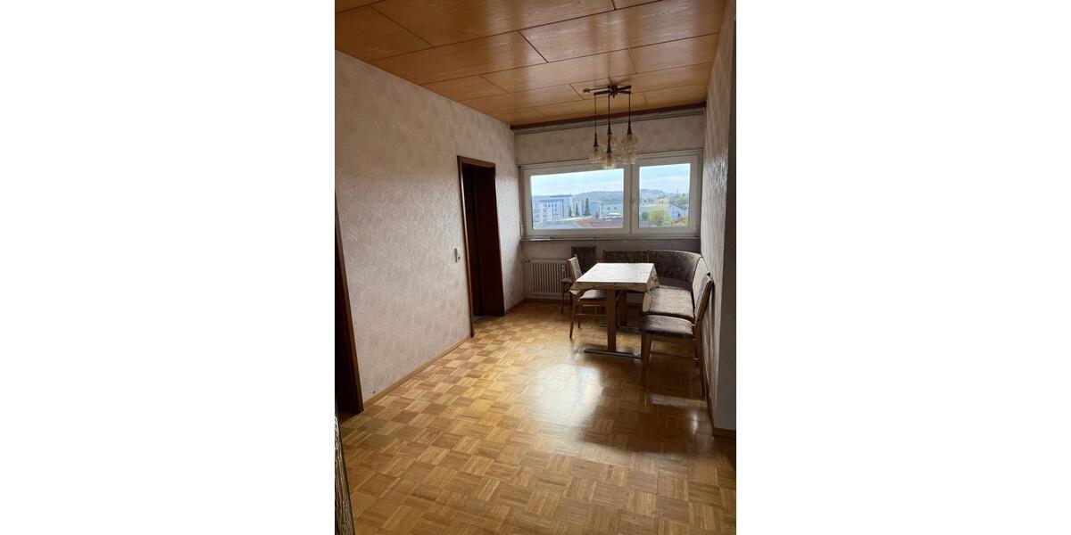 Etagenwohnung Leonberg - 4.5 Zimmer, 108 m&sup2;, 1.700&euro; | Angebot:26582415