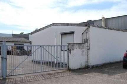 Kleines Lager mit Büro im KA-Rheinhafen zimmer