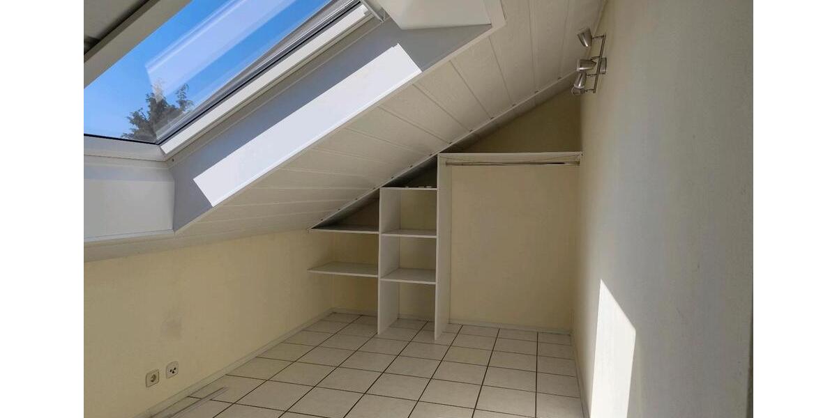 Dachgeschoßwohnung Neuenbürg - 2.5 Zimmer, 68 m&sup2;, 790&euro; | Angebot:26348666