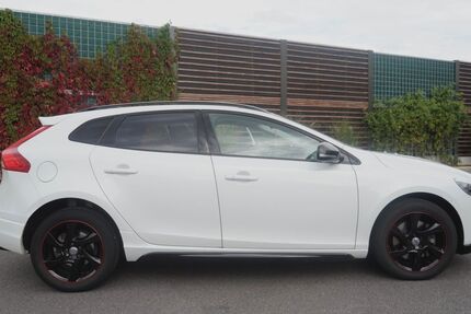 Volvo V40 Cross Country 104.000 km 14.600 € Waldbronn 76337