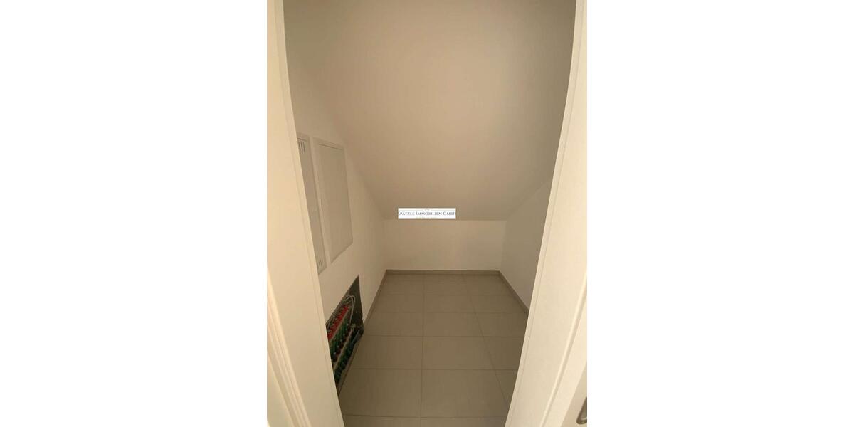Einfamilienhaus Maulbronn - 4 Zimmer, 117 m&sup2;, 1.750&euro; | Angebot:26253583